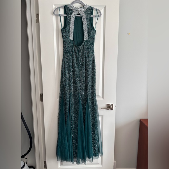 Beautiful Night Gown - Picture 4 of 7